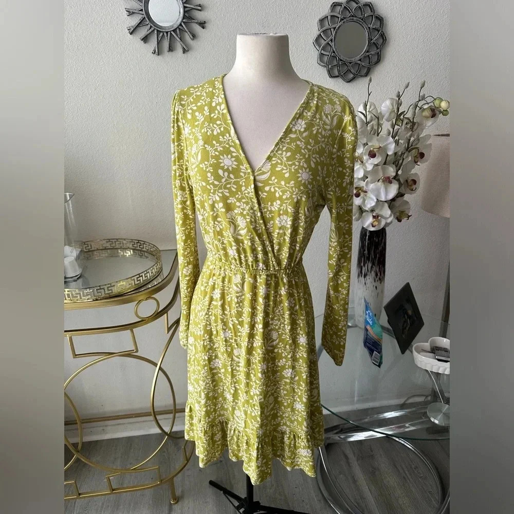 Manguun dress starchy fabric comfy elegant Sz small